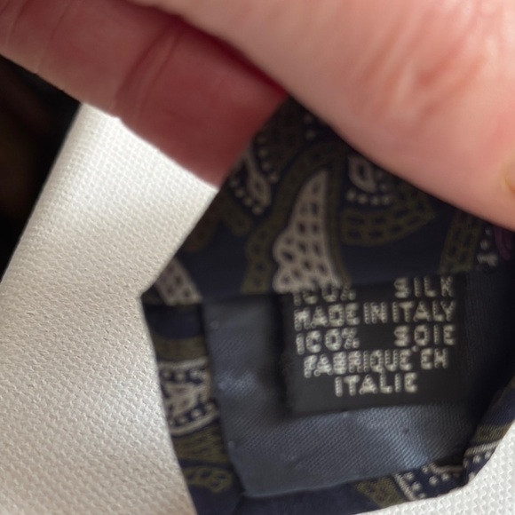 erreuno Paisley Patterned Tie - Black and Blue - Picture 5 of 7